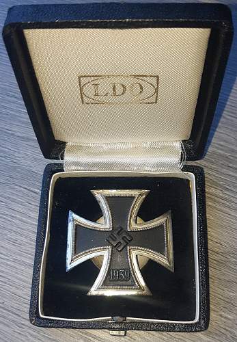 New Eisernes Kreuz 1. Klasse L/54 Schraubscheibe mit Verleihungsschatulle