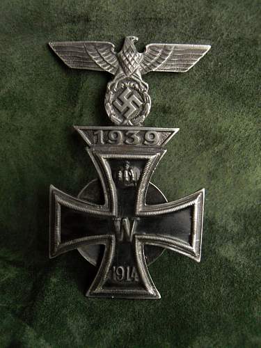 Wwii iron cross with spange