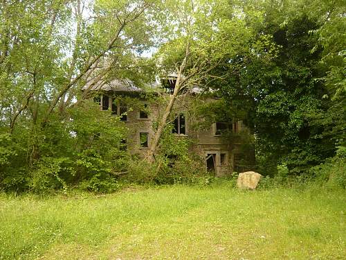 Bulge Pics : Leibstandarte Chateau Command Post.