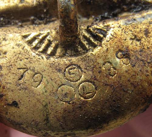 German porcelain fragments  and makers marks on other items  from conflict archaeology excavation in Finland