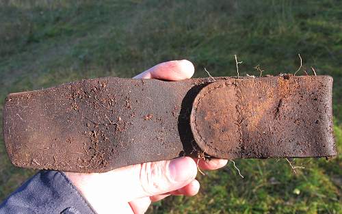 German porcelain fragments  and makers marks on other items  from conflict archaeology excavation in Finland