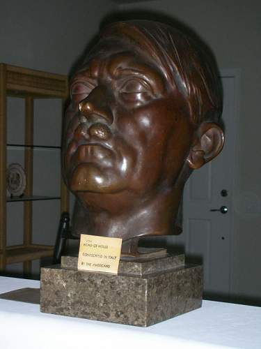 Pagels Hitler Bust: Max Show find