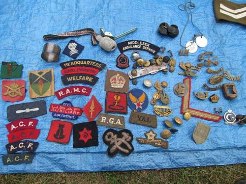 Box of Militaria from the Carboot this Morning !