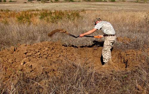 Stalingrad: digging near Gorodis&#1089;he &amp; Gumrak