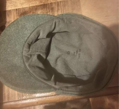 Period buttons? Authentic cap??