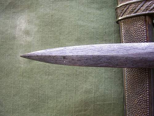 Damascus blade real or fake?