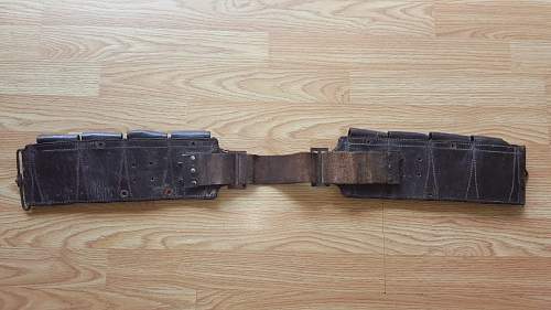 Antique Mexican Army Ammo  Belt with Pouches Mexico..  Revolution or Federales ?