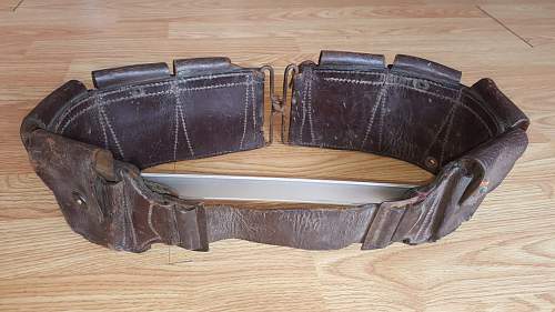 Antique Mexican Army Ammo  Belt with Pouches Mexico..  Revolution or Federales ?