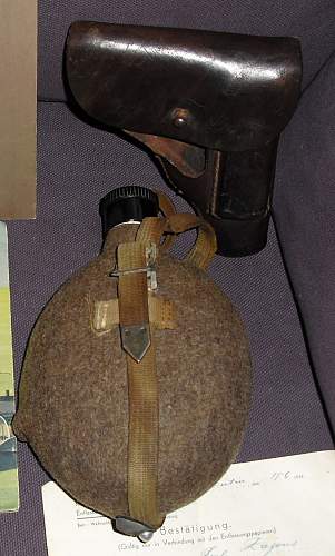 1942Feldflasche (webb) &amp; Broken Holster.