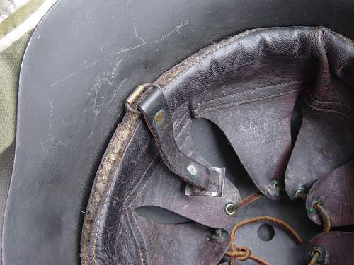 Early leather liner SSch36 helmet