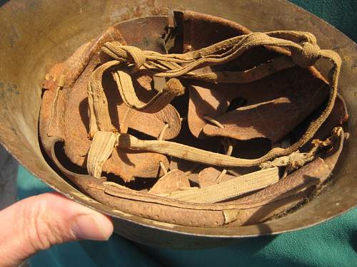 Japanese army helmet type 90: Authentic WW II ?