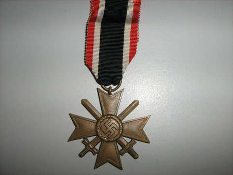 Kriegsverdienstkreuz 2.Klasse mit Schwerten.