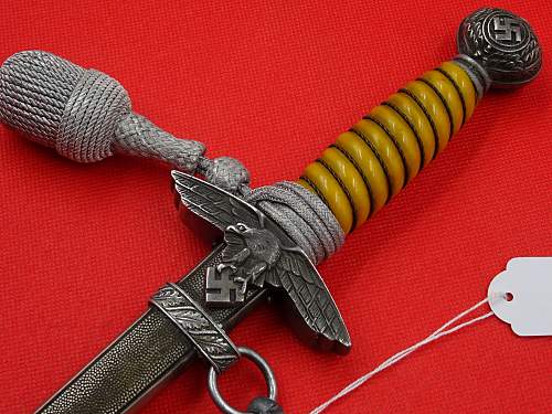 Luftwaffe 2nd model dagger with owner's name : Your opinion please