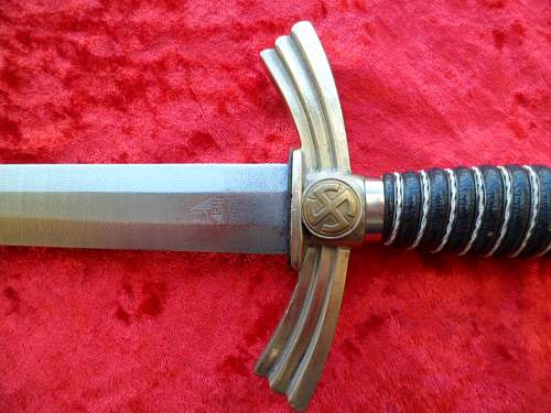 1st pattern Luftwaffe Damascus dagger??