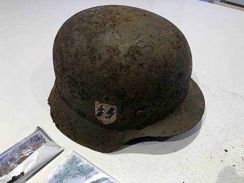 Relic M40 Waffen SS Helmet - Help, is it fake?