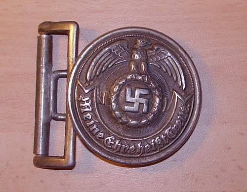 SS belt buckle original?