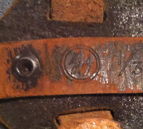 SS leather markings ( belt &amp; cross straps D rings Brocades etc)