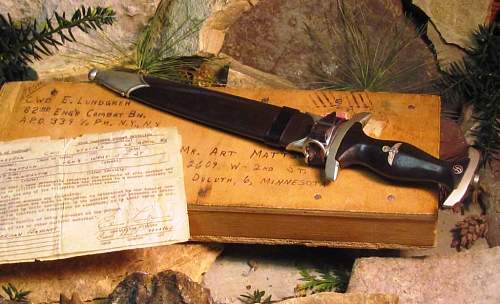 SS Dagger - Robert Klass with shipping crate &amp; capture paper