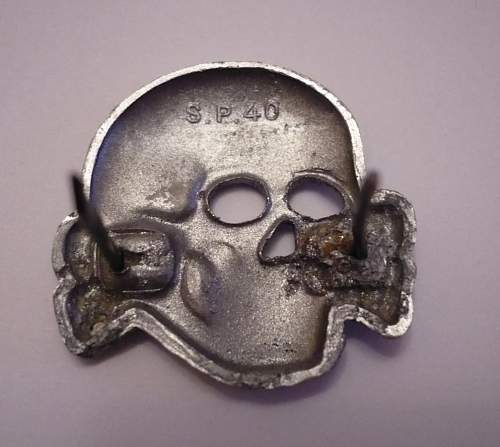 SS Totenkopf SP40 badge (real?)