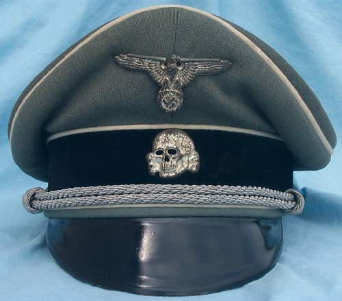 Black Sonderanfertigung cap from the mad house site.