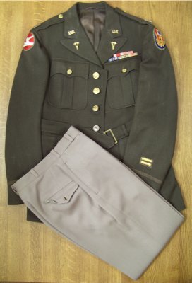 U.S., W.W.II Captains Uniform Help Needed