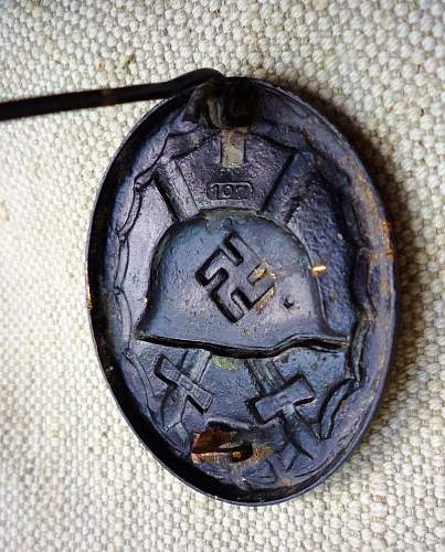 1939 Black Wound Badge (1939 Verwundetenabzeichen im Schwartz)