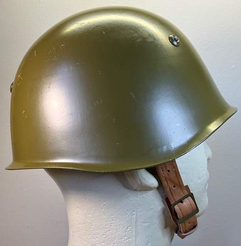 The mysterious M51, M72s Bulgarian helmets. Part 1