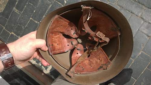 ....Spanish Civil War helmet ?? can someone please identify ...